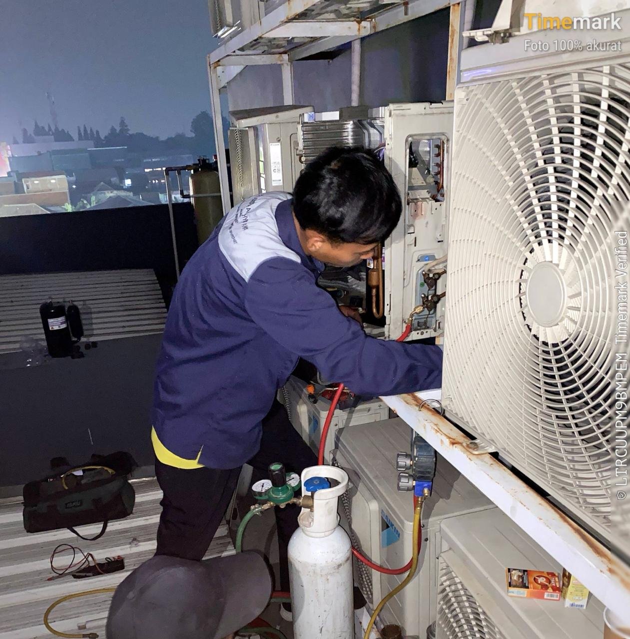 Pemasangan AC dan Mesin Pendingin