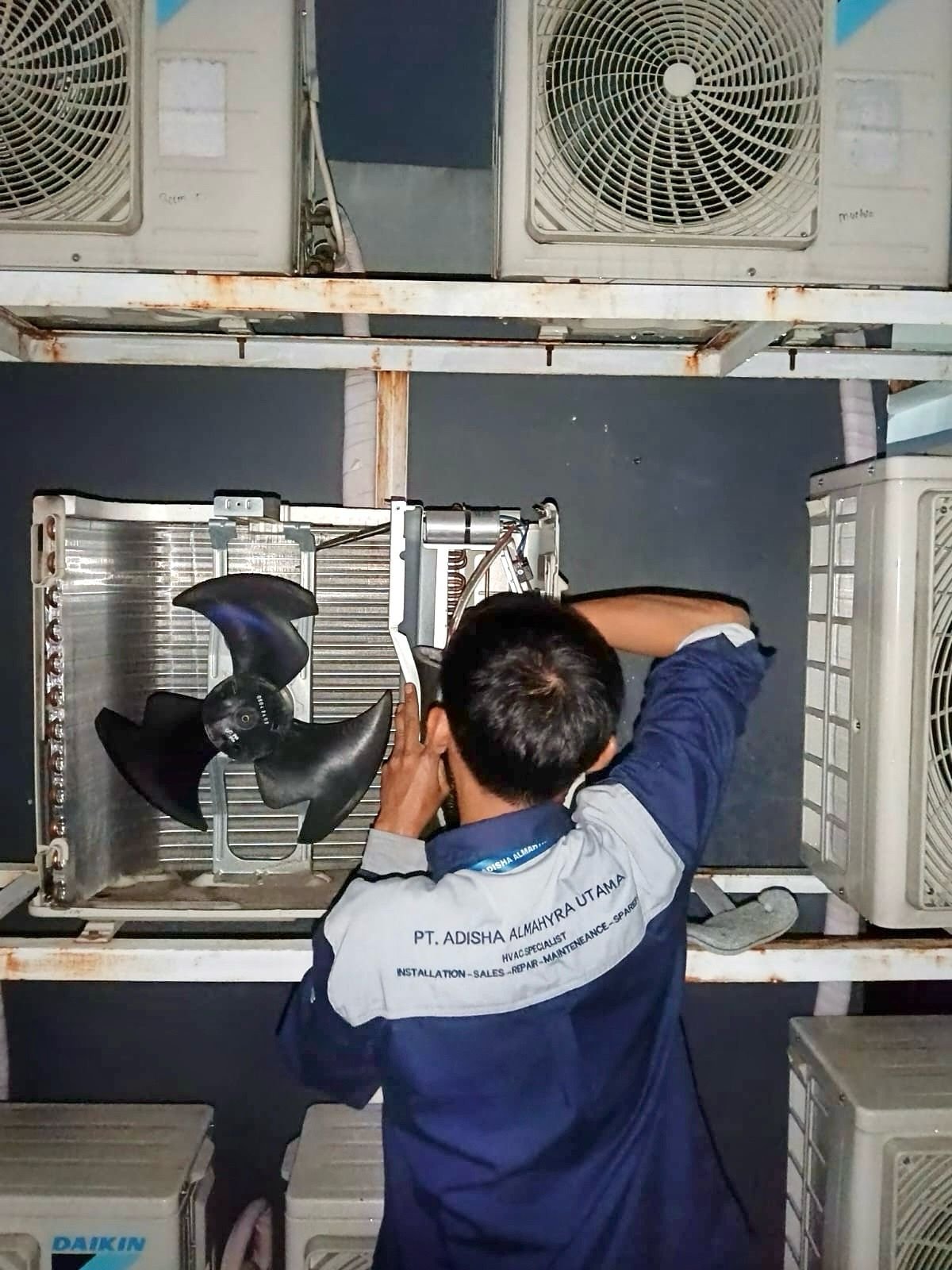 Perbaikan AC dan Mesin Pendingin